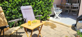 The Sunny Terrace Le Mathilde